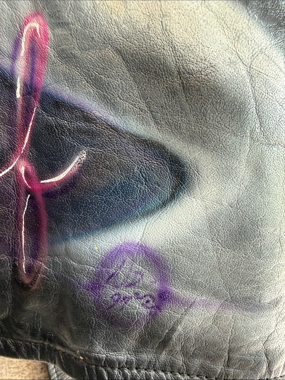 Hand-Painted 90s Vintage Air-Brushed Unicorn Leather Jacket - Picture 4 of 13